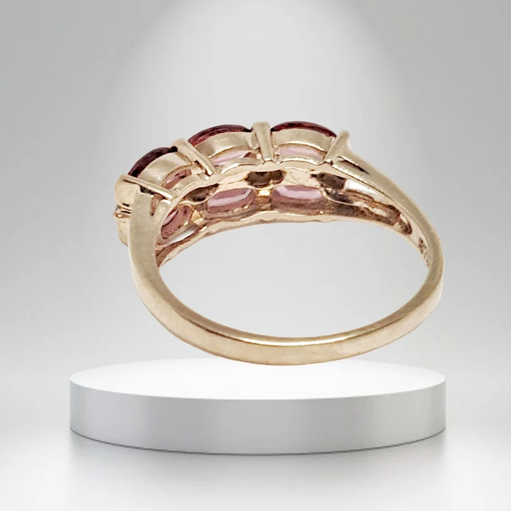 9K Yellow Gold Ring with Double Row Amethysts and 4 Diamonds - Picture 3 of 8